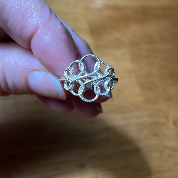 Avon Sterling Silver Scroll Ring - Picture 3 of 3